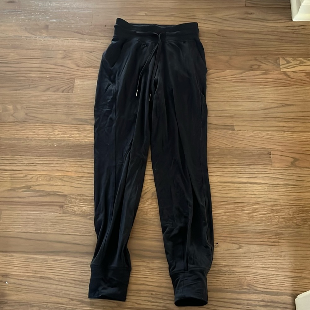 black lululemon joggers size:0